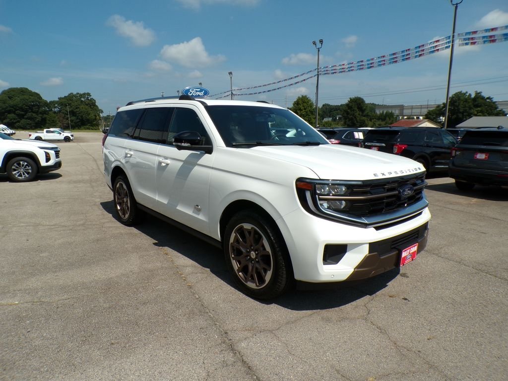 New 2026 Star White Metallic Tri-Coat Ford King Ranch® image 1