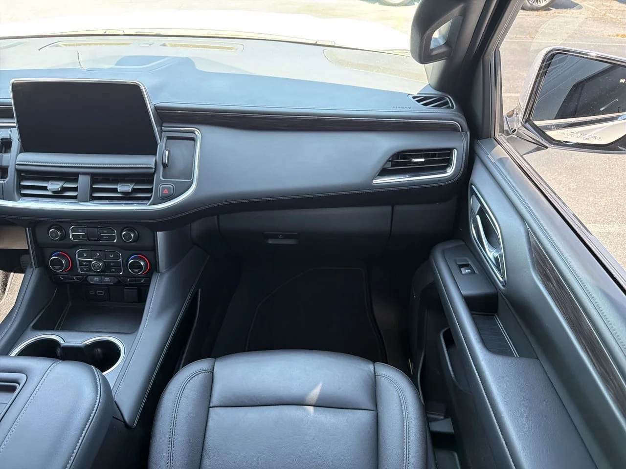 Used 2024 Summit White Chevrolet Z71 image 24
