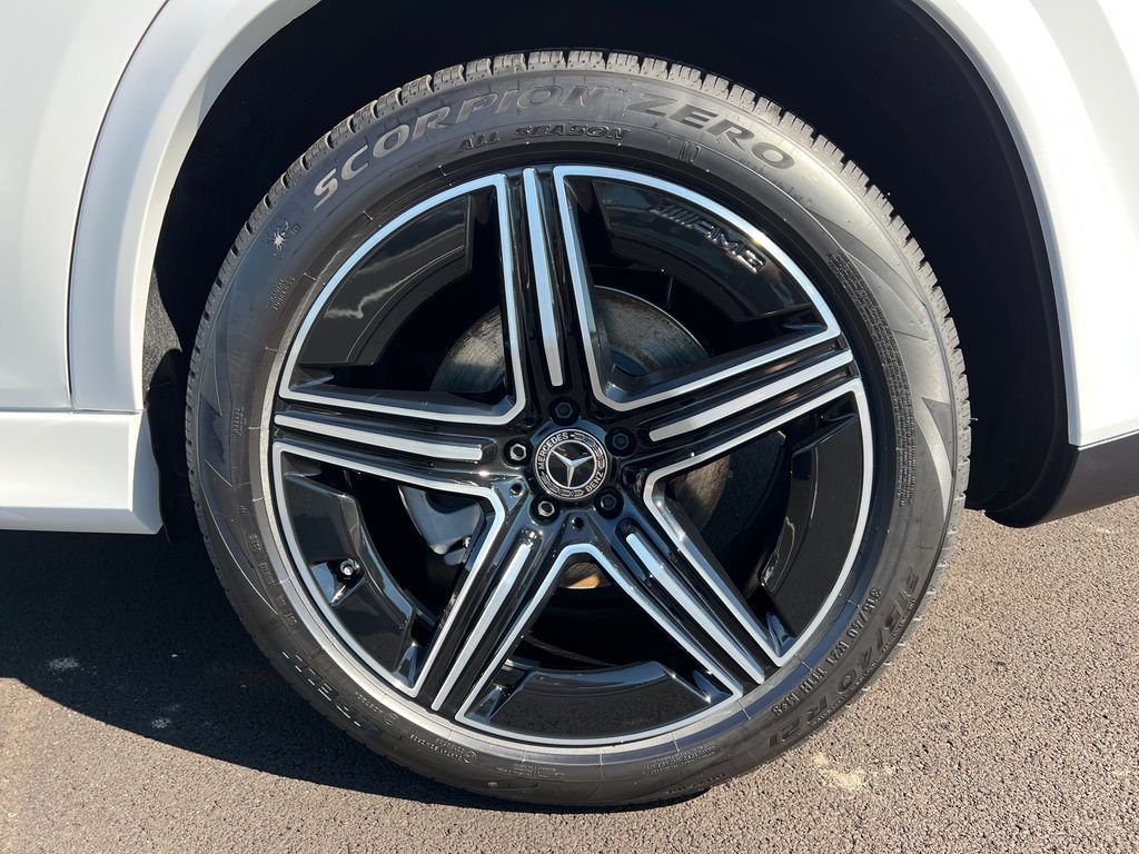 New 2026 MANUFAKTUR Moonlight White Magno Mercedes-Benz GLE450 image 32