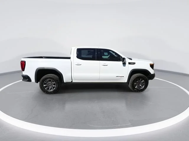 Used 2025 White GMC AT4X image 9