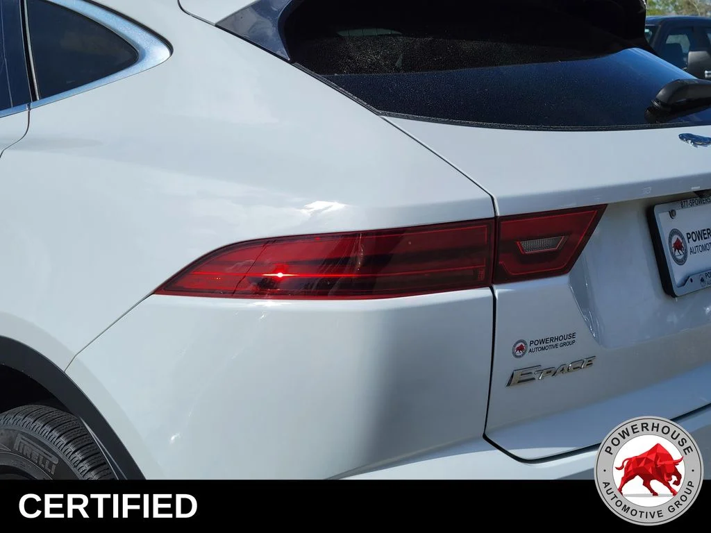 Used 2021  Jaguar P250 SE image 13