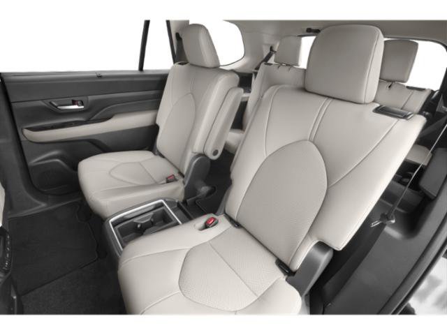 Used 2024  Toyota Hybrid XLE image 12