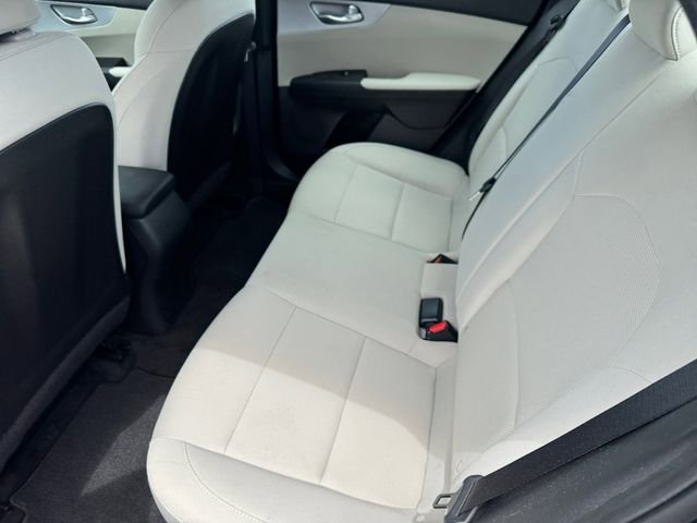Used 2023 Black Kia LXS image 10