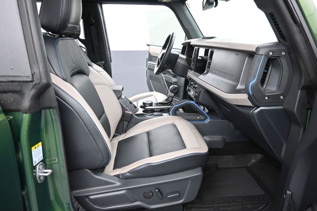 Used 2024 Green Ford Wildtrak image 16