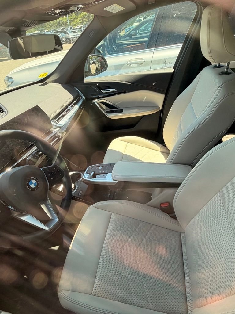 Used 2025 Storm Bay Metallic BMW xDrive28i image 5