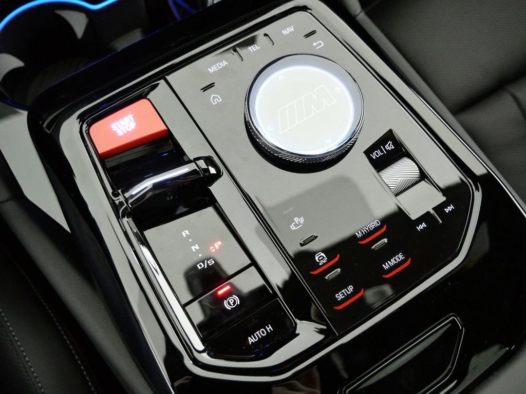 New 2026 Alpine White BMW Base image 48