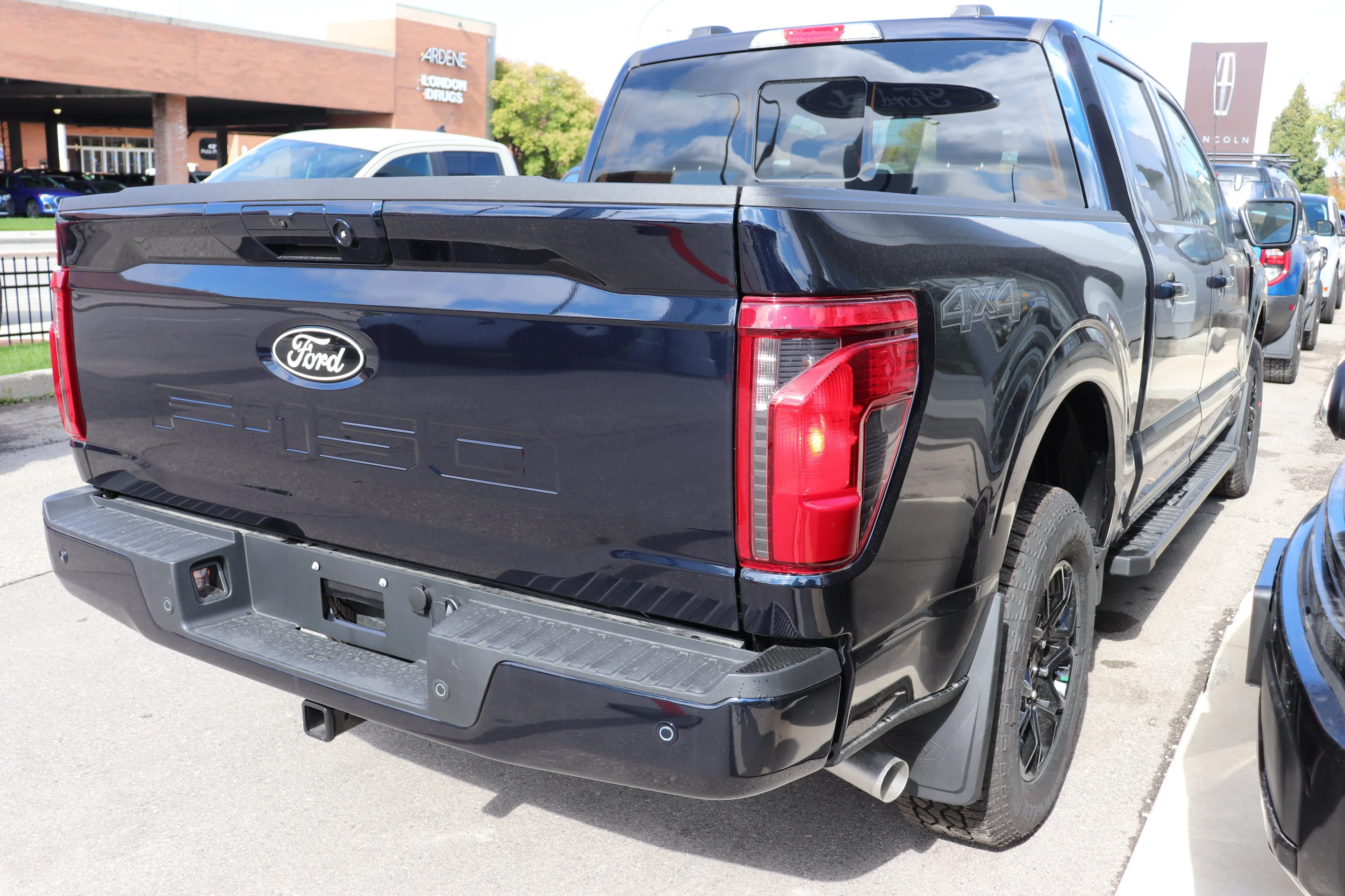 New 2026 ANTIMATTER BLUE METALLIC Ford XLT image 6