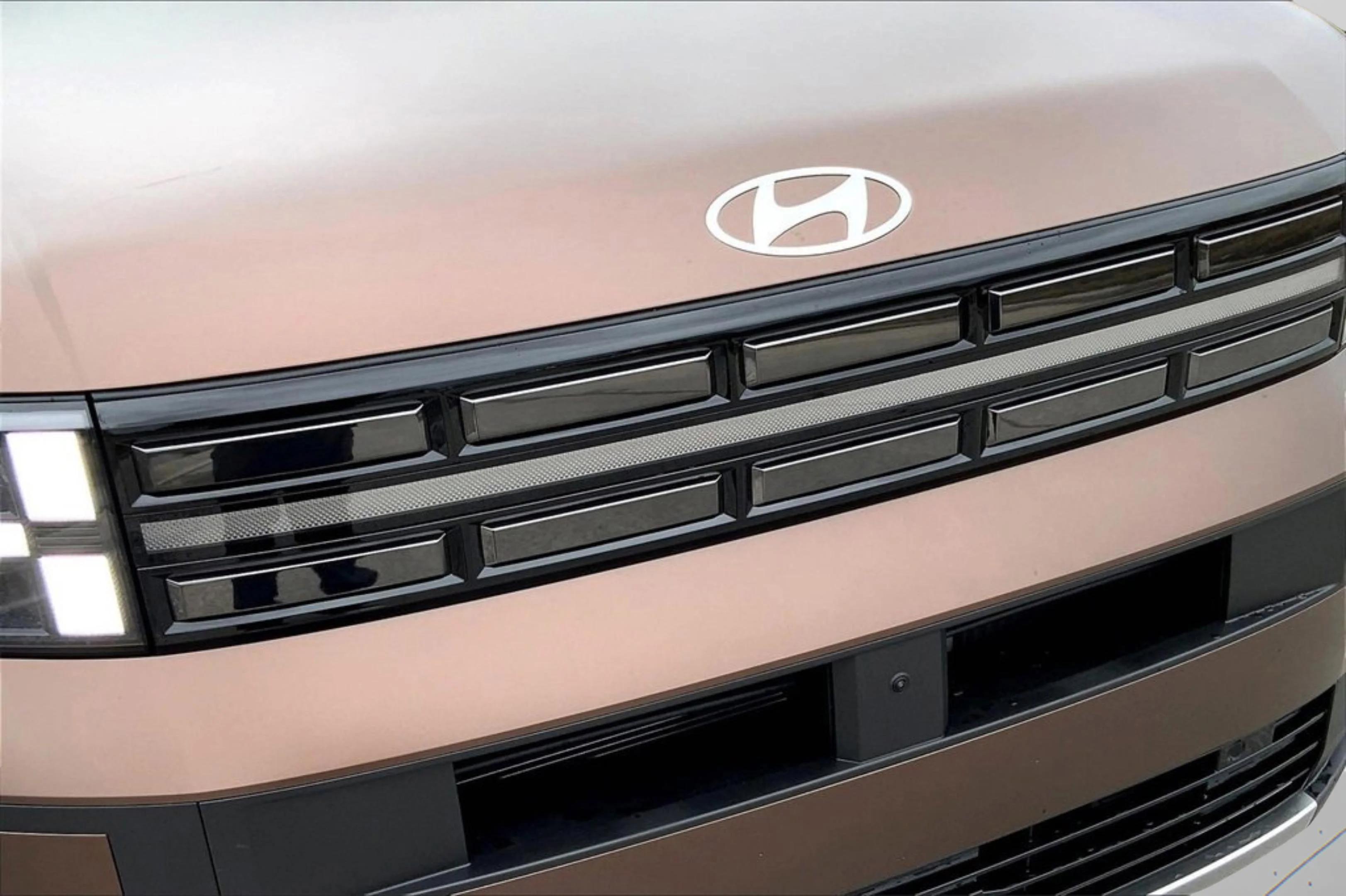 2025 Hyundai Santa Fe Limited - Photo 20