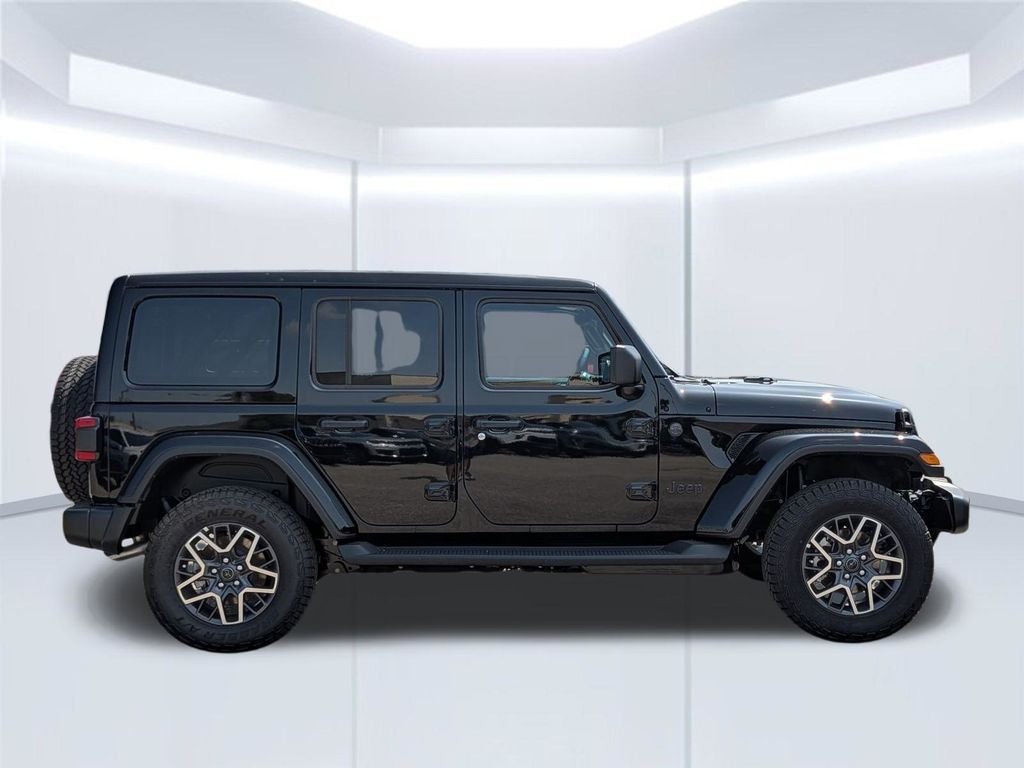 New 2026 Black Clear-Coat Exterior Paint Jeep Sahara image 8