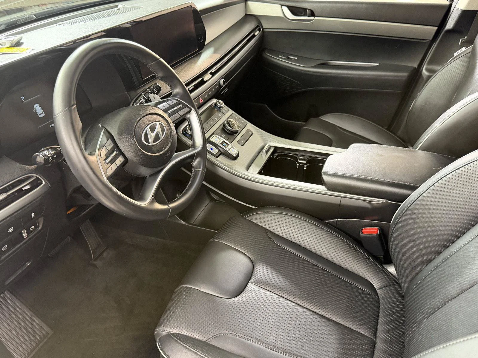 Used 2024 Black Hyundai XRT image 9