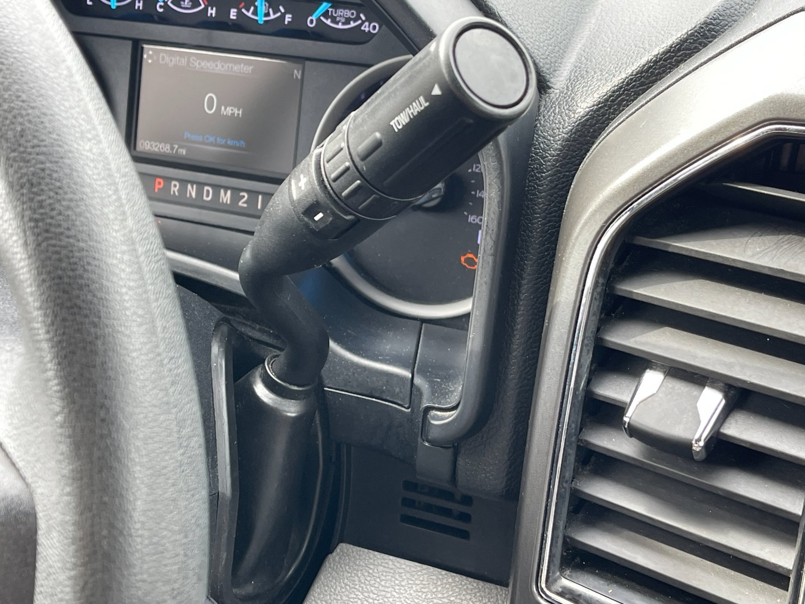 Used 2018 Magnetic Ford XLT image 22