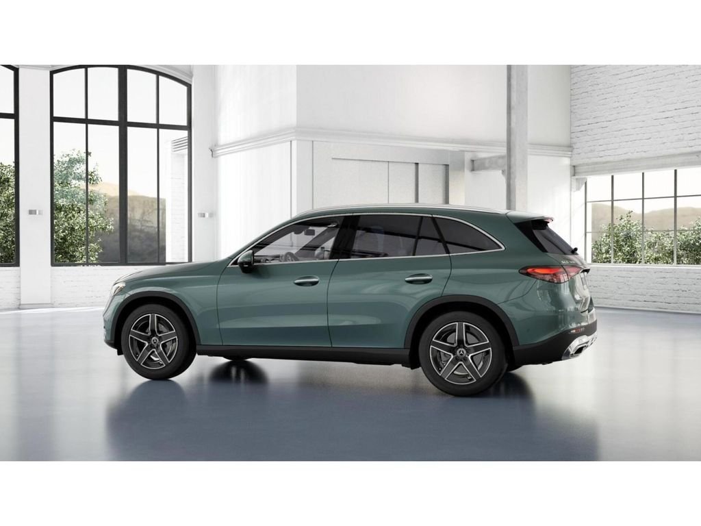 New 2027 Verde Silver Metallic Mercedes-Benz GLC 300 4MATIC® image 32
