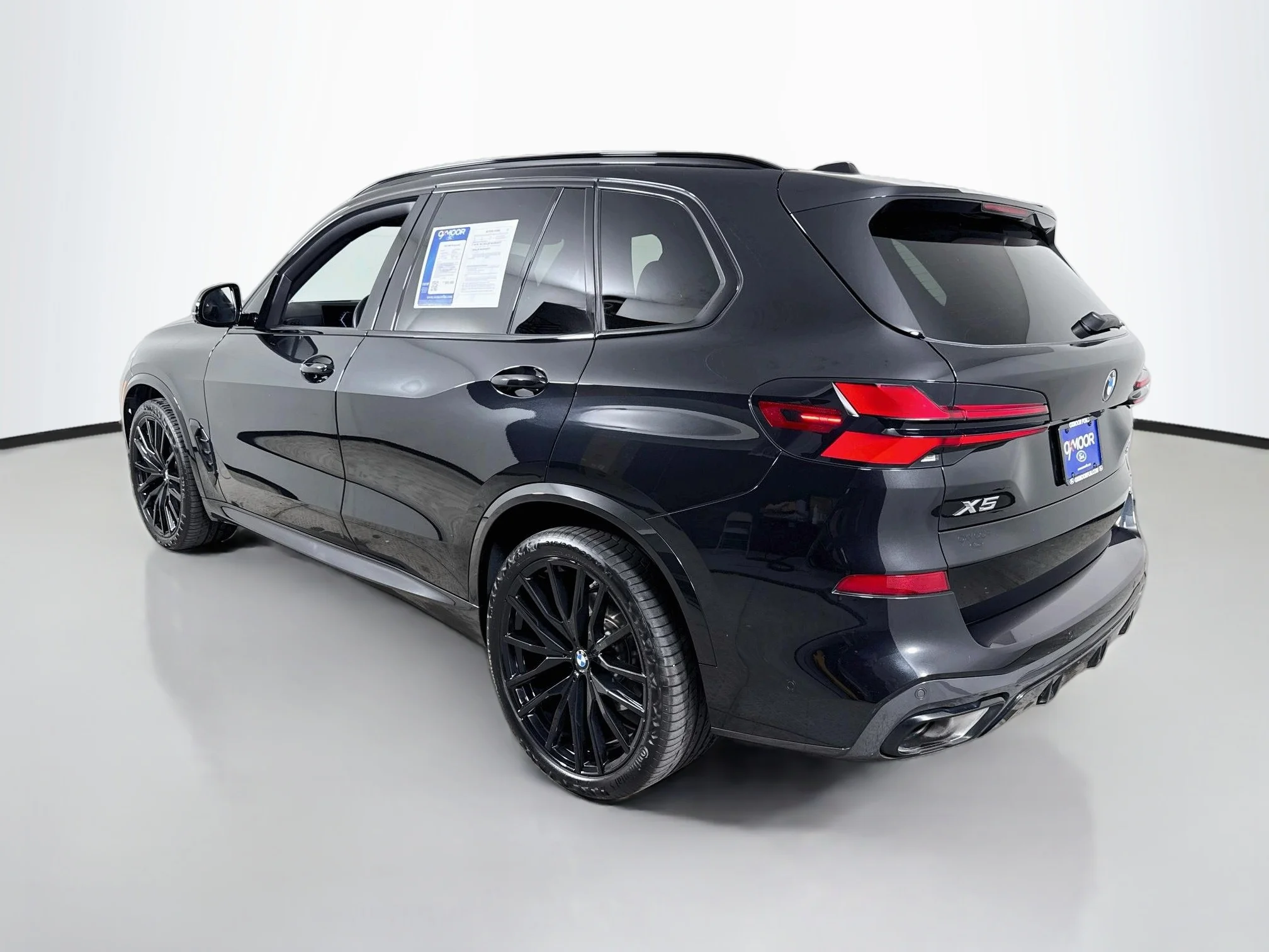 Used 2025 Black Sapphire Metallic BMW xDrive40i image 5