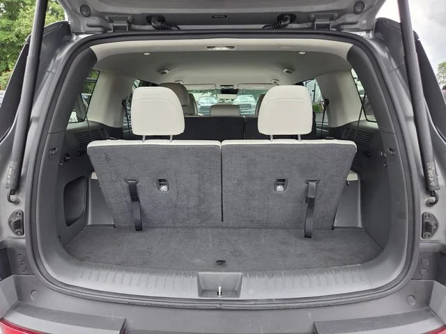 Used 2024 Gray Hyundai SEL image 30