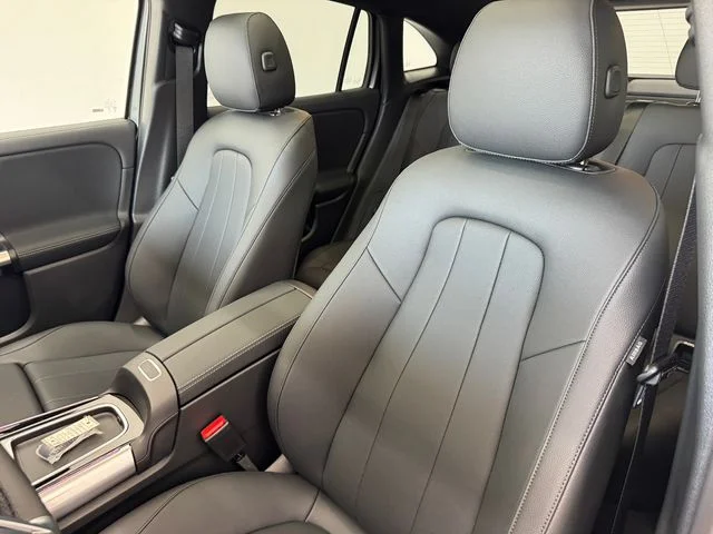 New 2026 Mountain Grey Metallic Mercedes-Benz GLA 250 image 44
