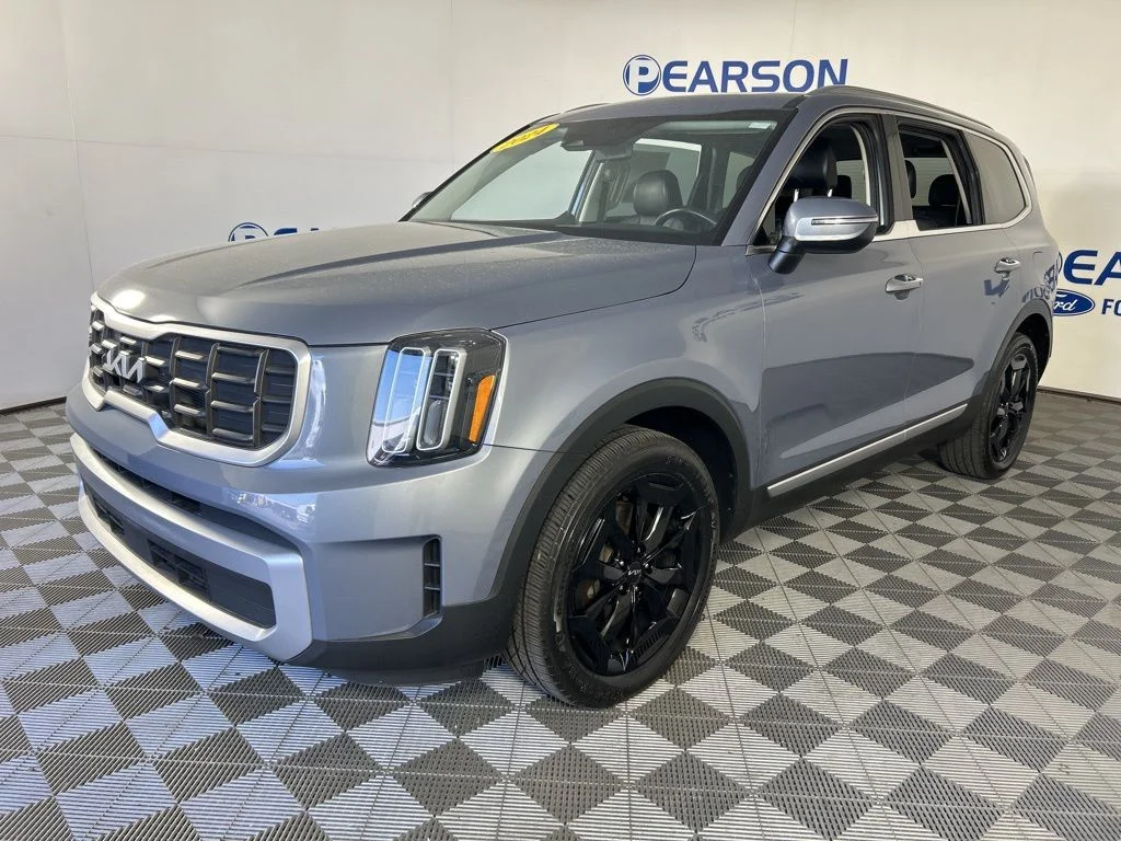 2024 Kia Telluride S - Photo 1