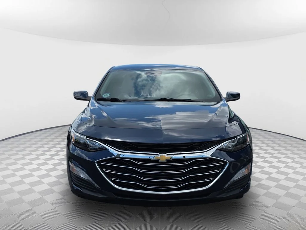 Used 2021 Blue Chevrolet LT image 3