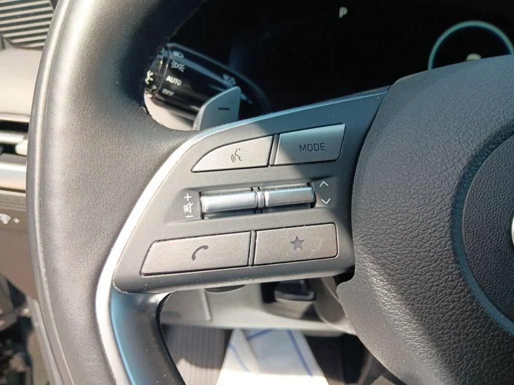 Used 2024 Robust Emerald Hyundai Calligraphy image 16