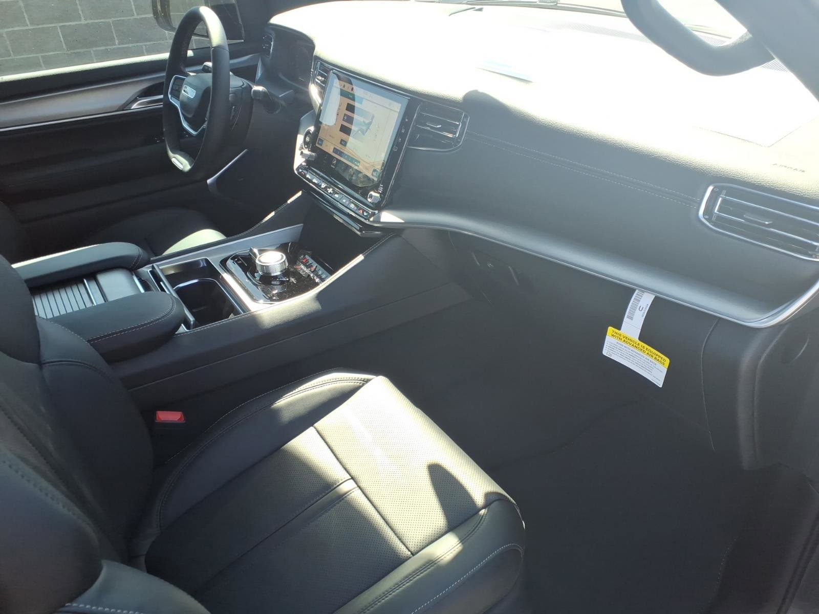 New 2026 Baltic Gray Metallic Clearcoat Jeep  image 6