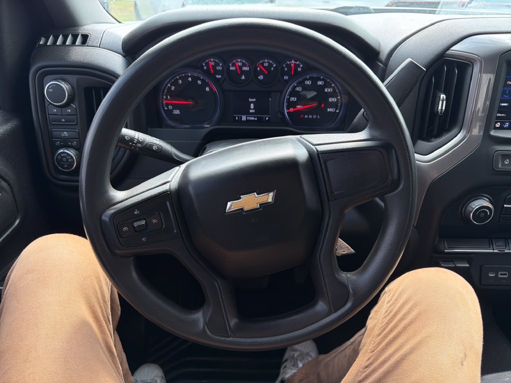 Used 2023 Silver Chevrolet Custom image 17