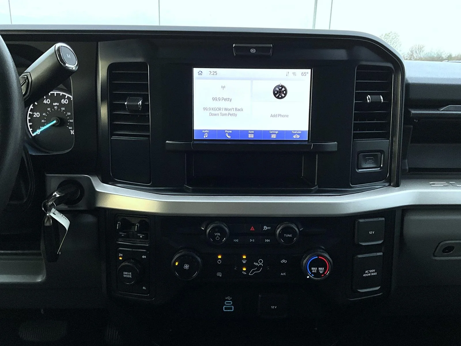 Used 2025 White Ford XLT image 14