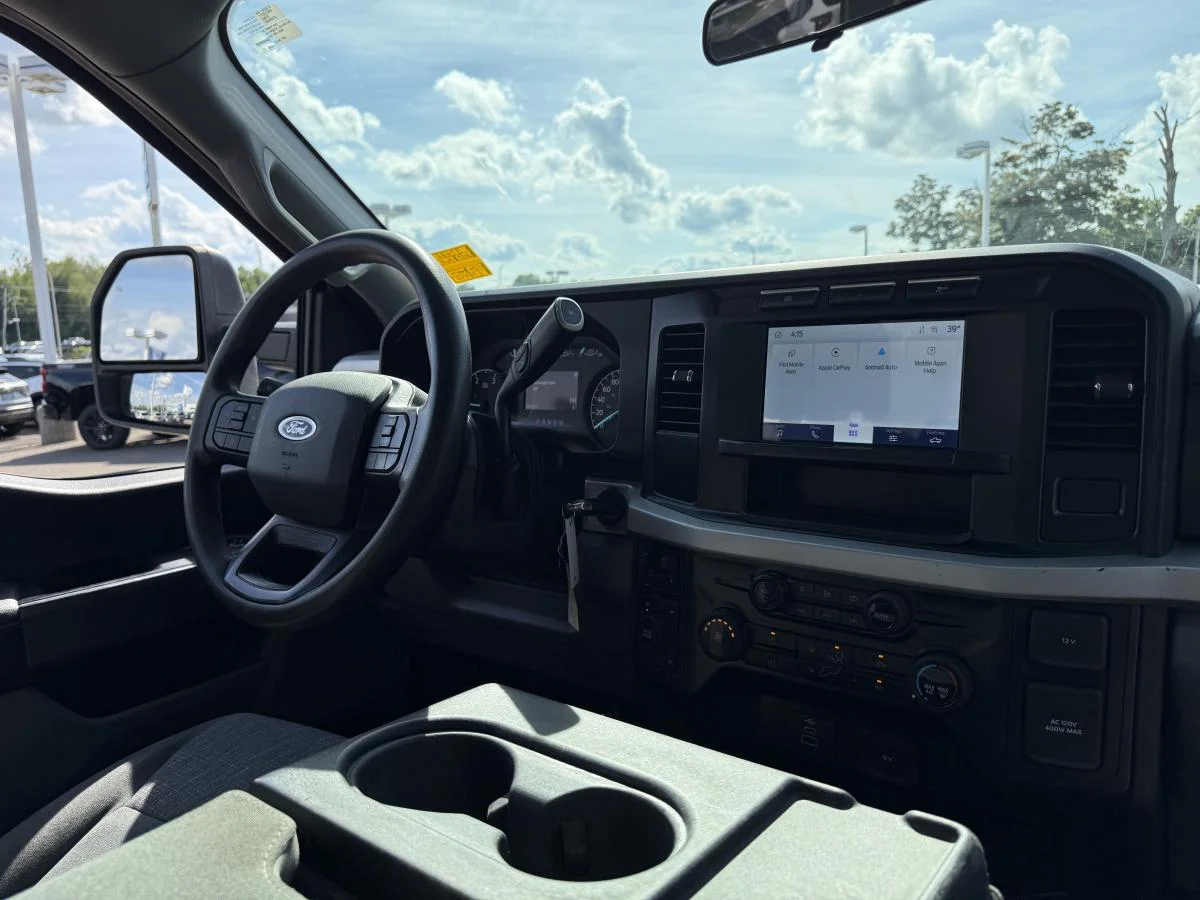 Used 2023 White Ford XLT 4x4 Power Stroke Kargo King Hooklift image 13