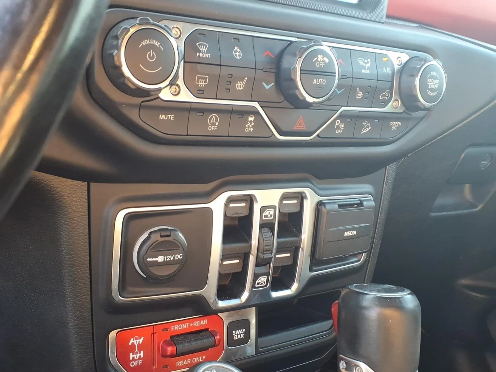 Used 2019 Black Clearcoat Jeep Rubicon image 13