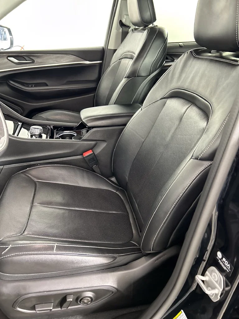 Used 2023 Black Jeep Limited image 12