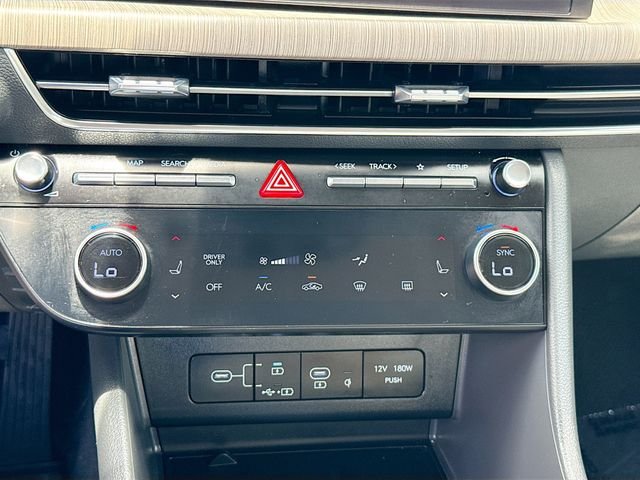 Used 2024 Black Hyundai SEL image 15
