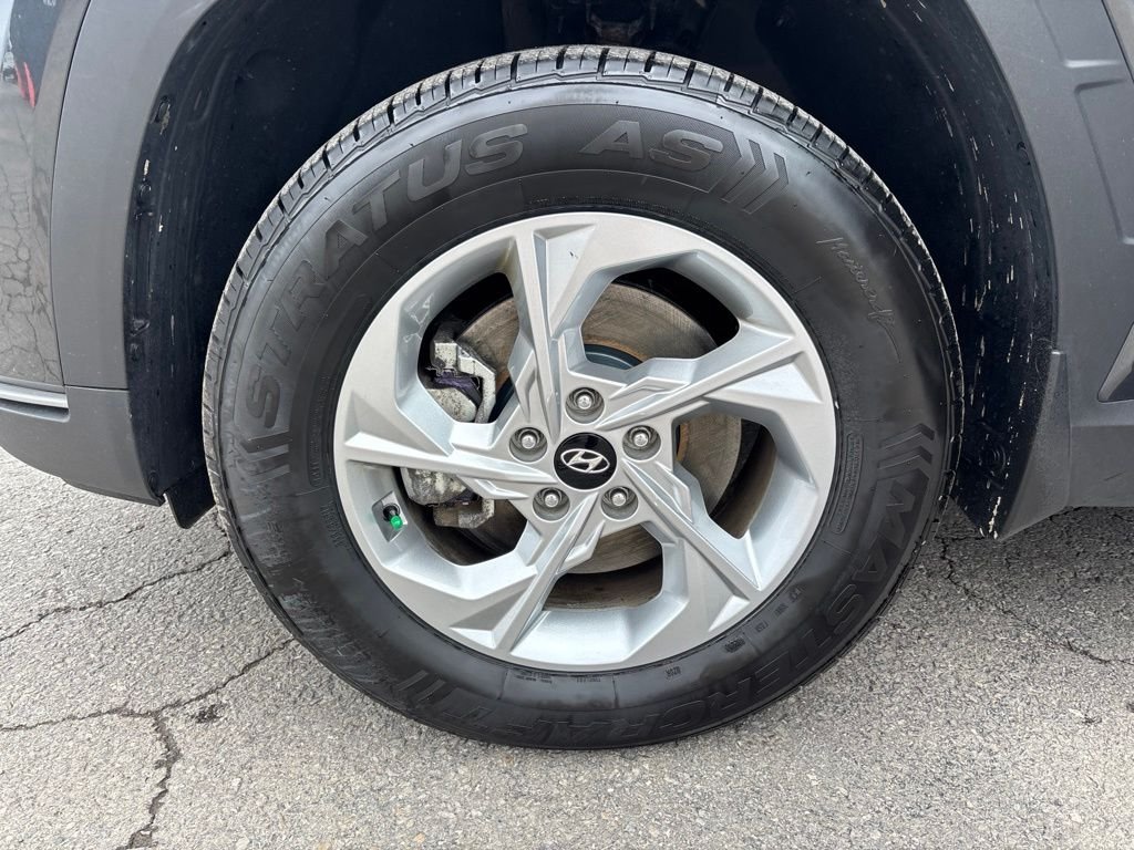 Used 2024 Gray Hyundai SE image 11