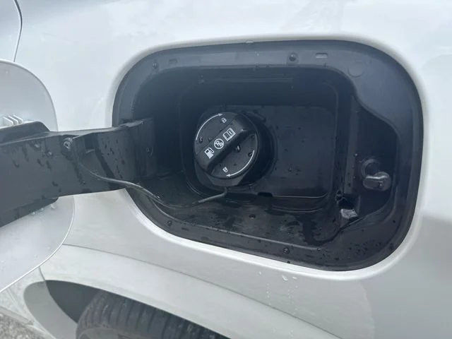 Used 2023 White Hyundai Calligraphy image 47