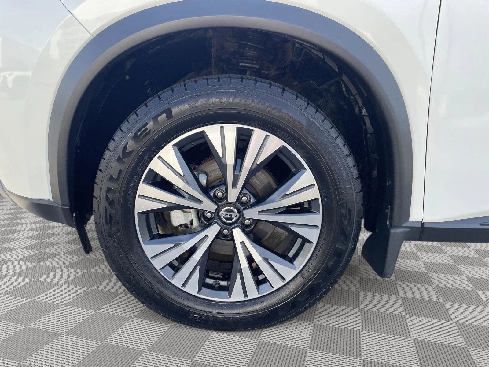 Used 2021 Pearl White Tricoat Nissan SV image 19