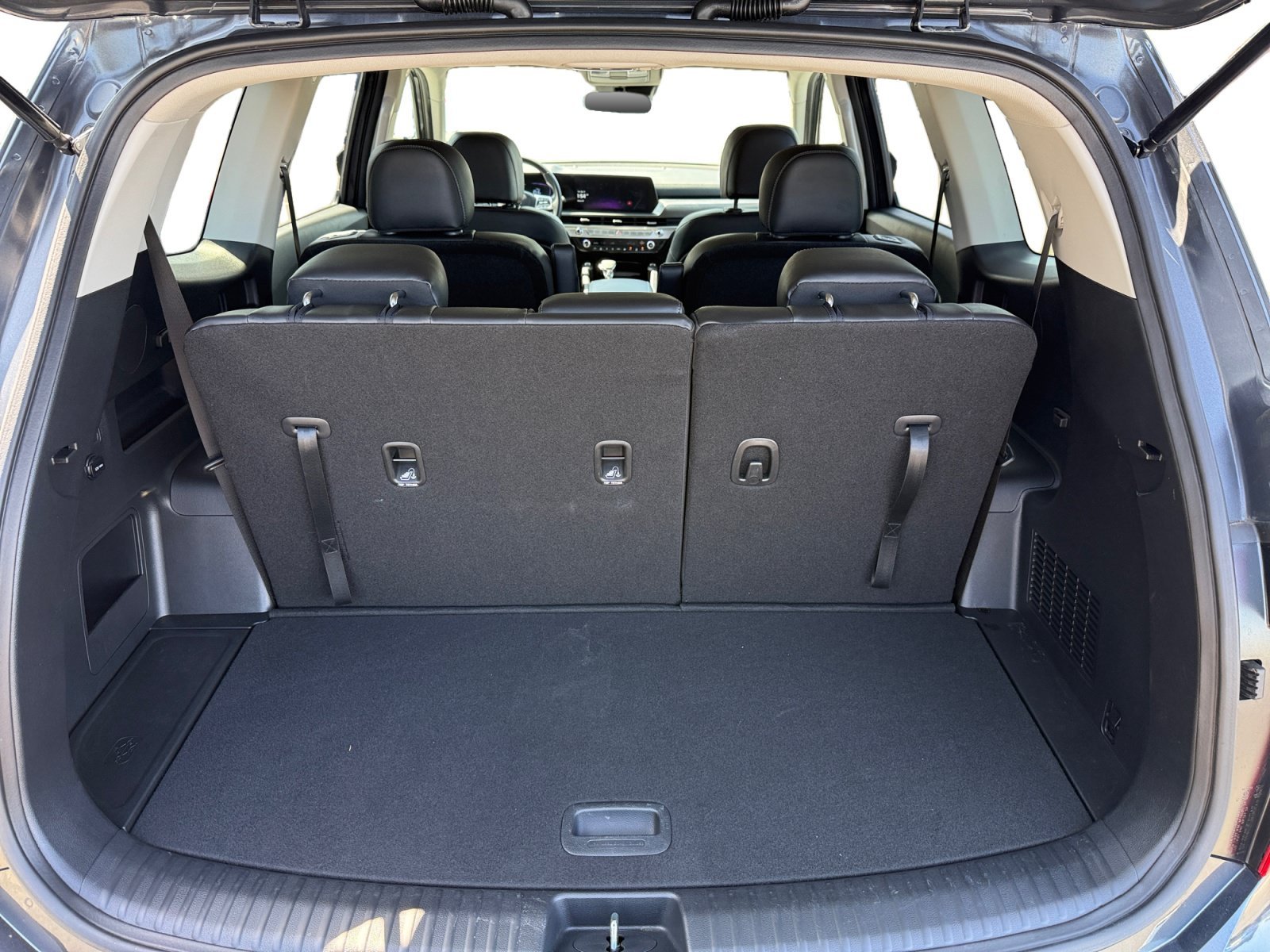 Used 2024 Gray Kia S image 17