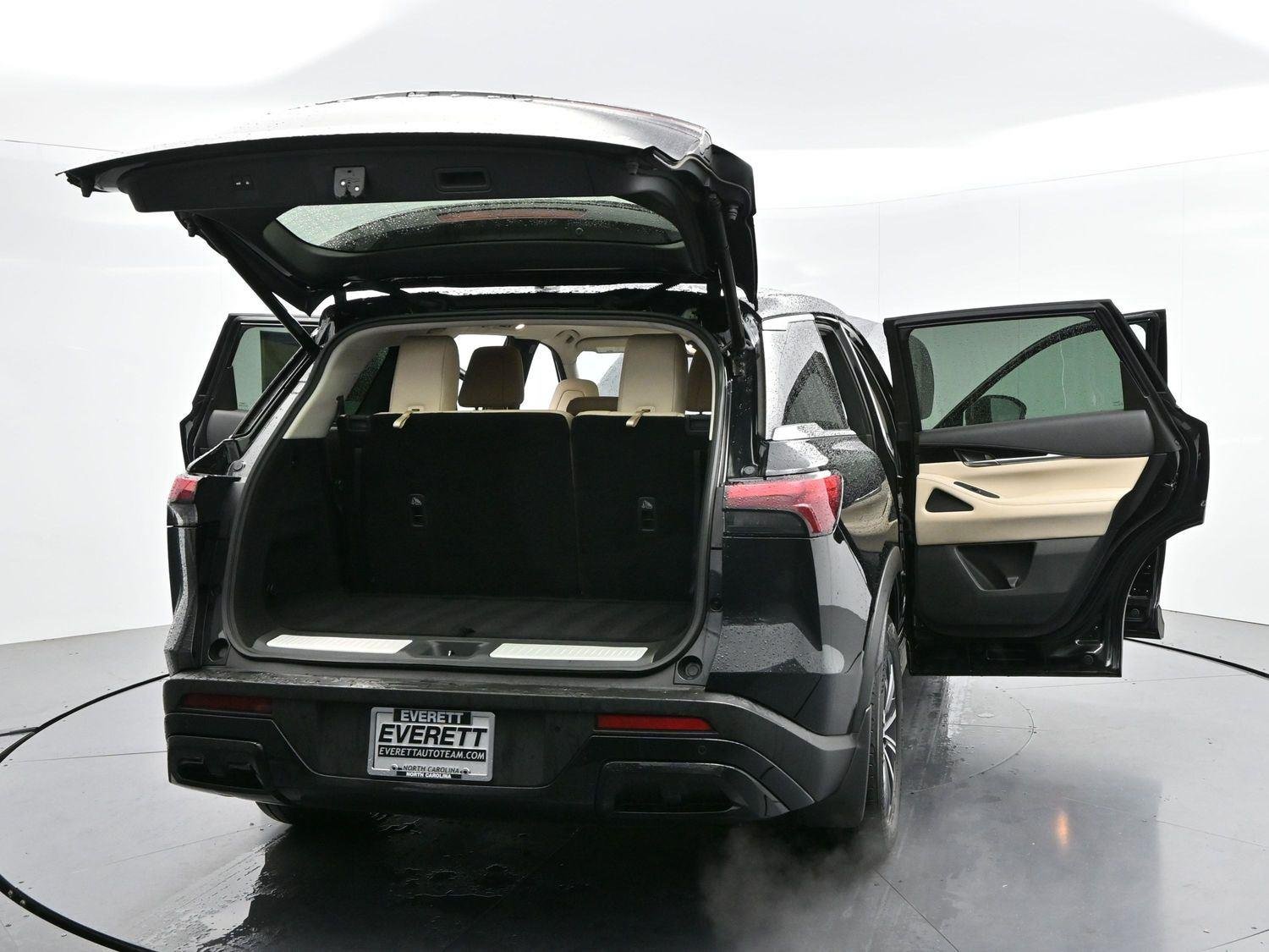 Used 2023 Mineral Black INFINITI PURE image 46
