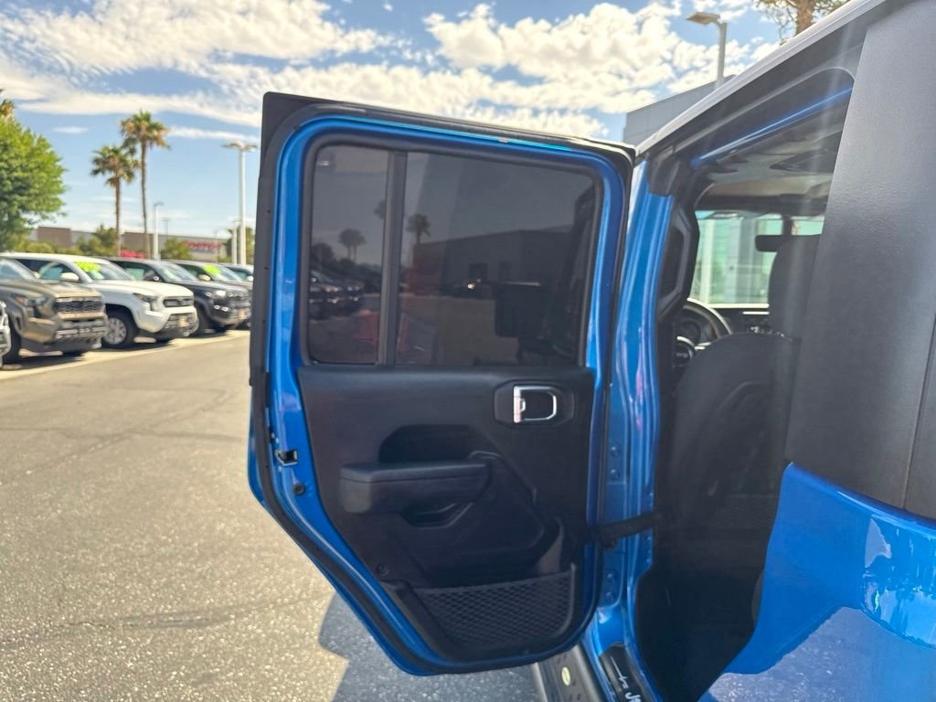 Used 2023 Blue Jeep Mojave image 16