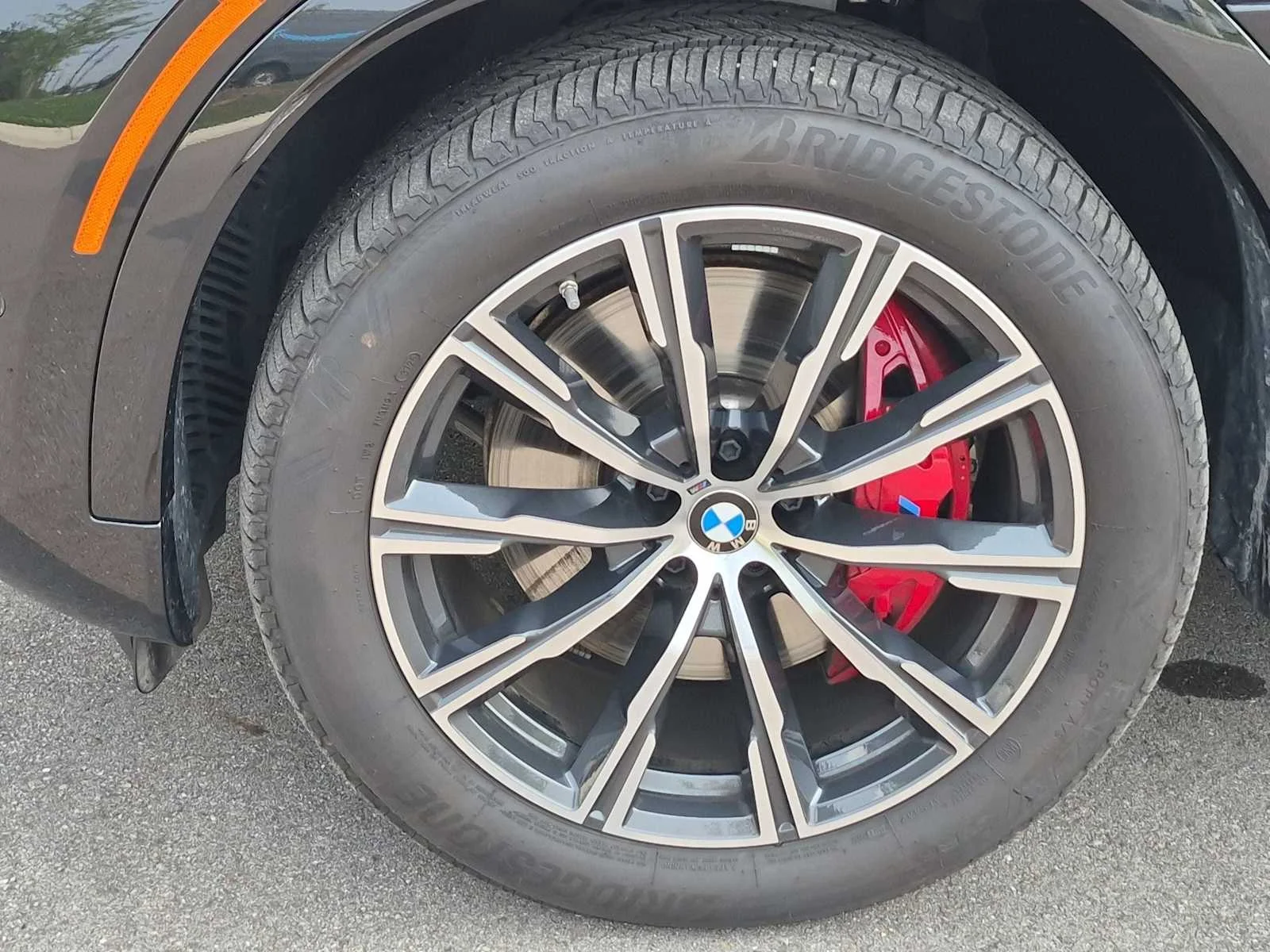 New 2026 Black Sapphire Metallic BMW xDrive40i image 13