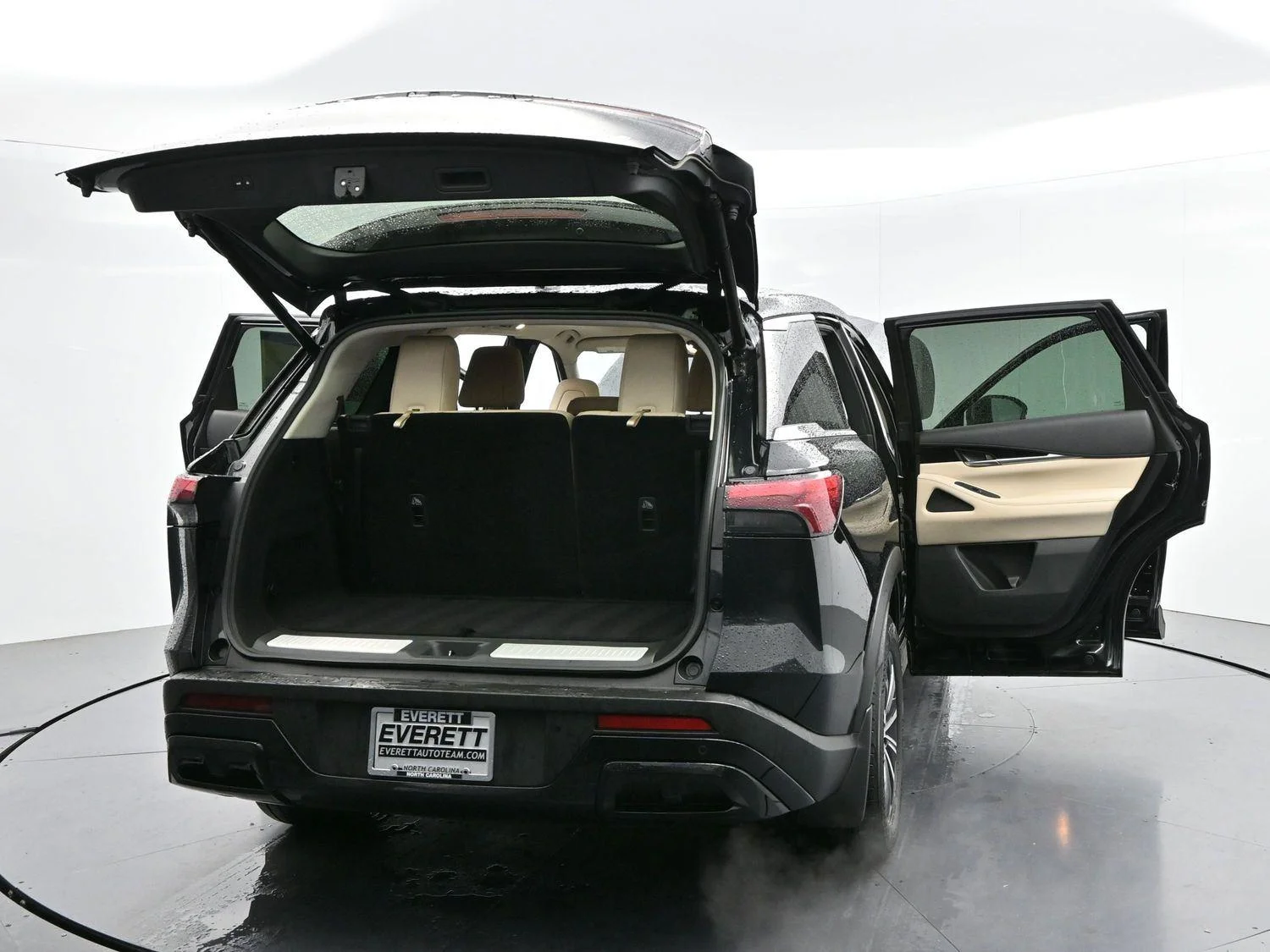 Used 2023 Black INFINITI PURE image 46
