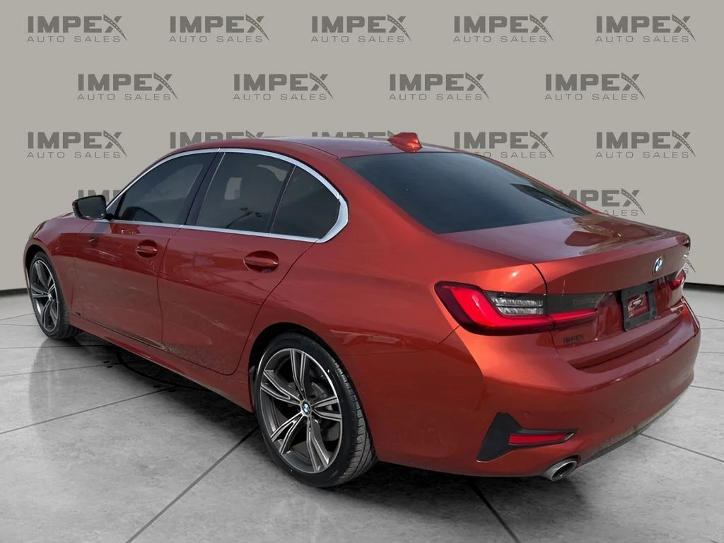 Used 2021 Orange BMW 330i image 3