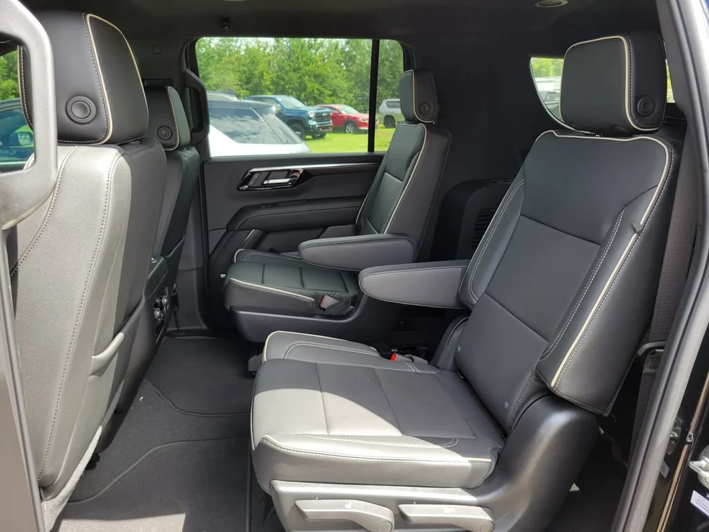 2026 Chevrolet Suburban Premier - Photo 16