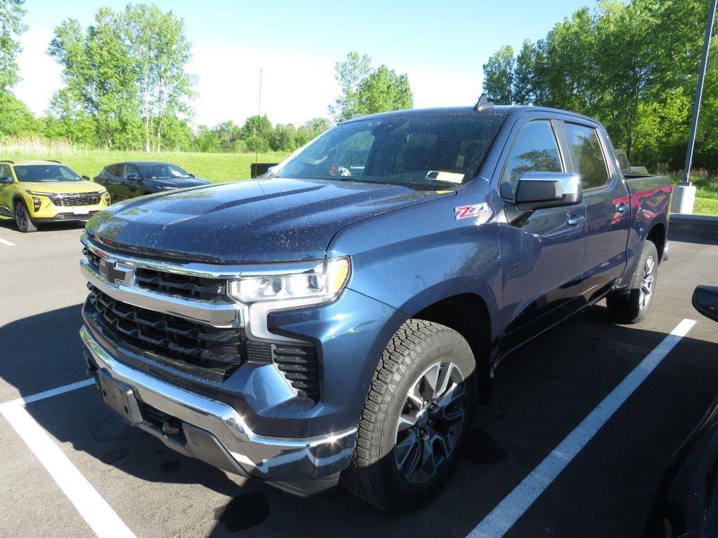 Used 2023 Blue Metallic Chevrolet LT image 7