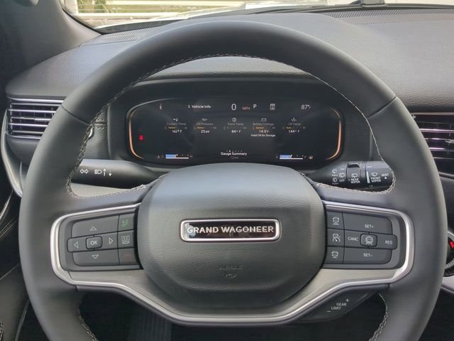 New 2026 Silver-Zynith Exterior Paint Jeep Limited Altitude image 34