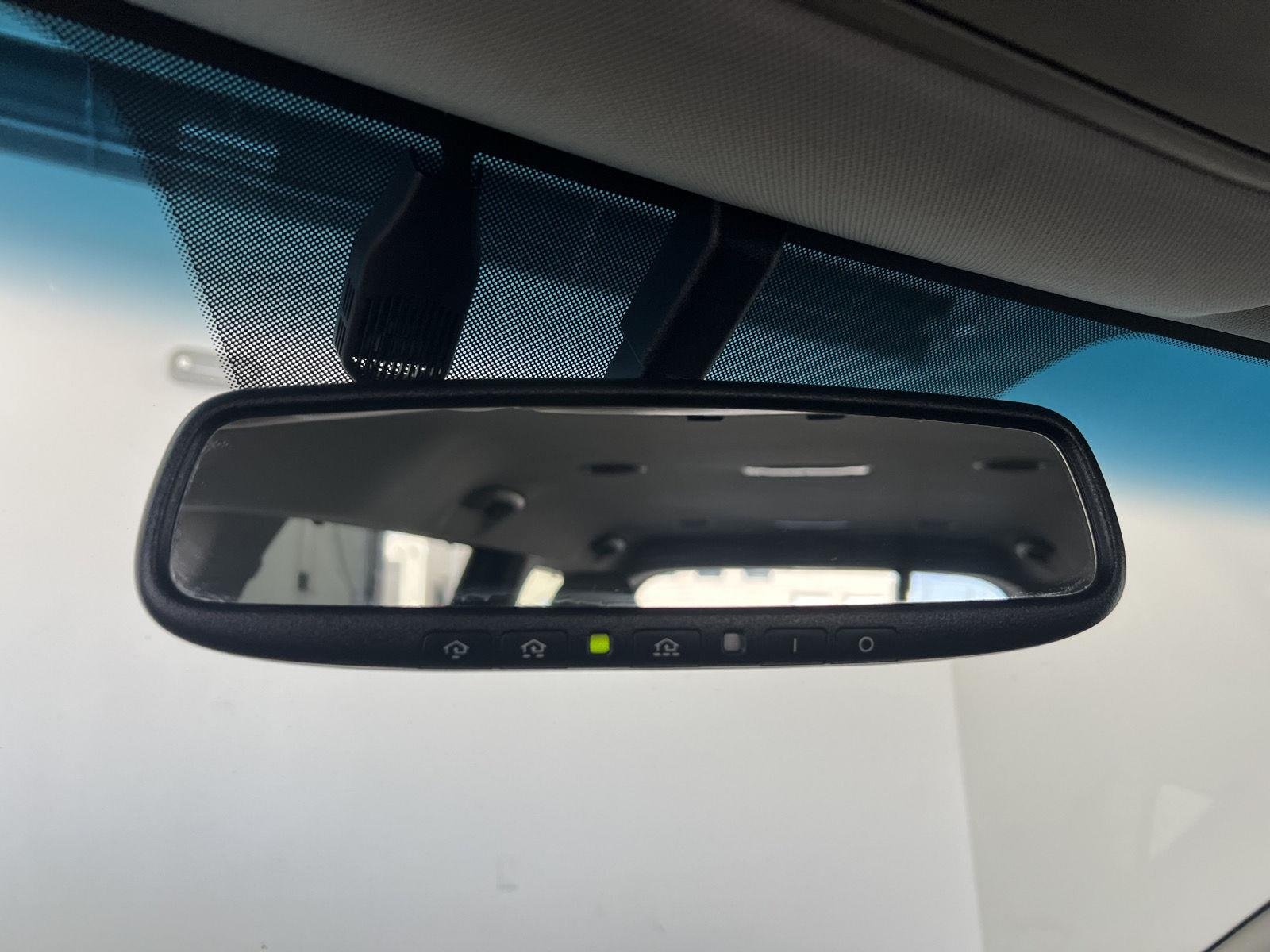 Used 2018 Celestial Blue Kia SX image 22