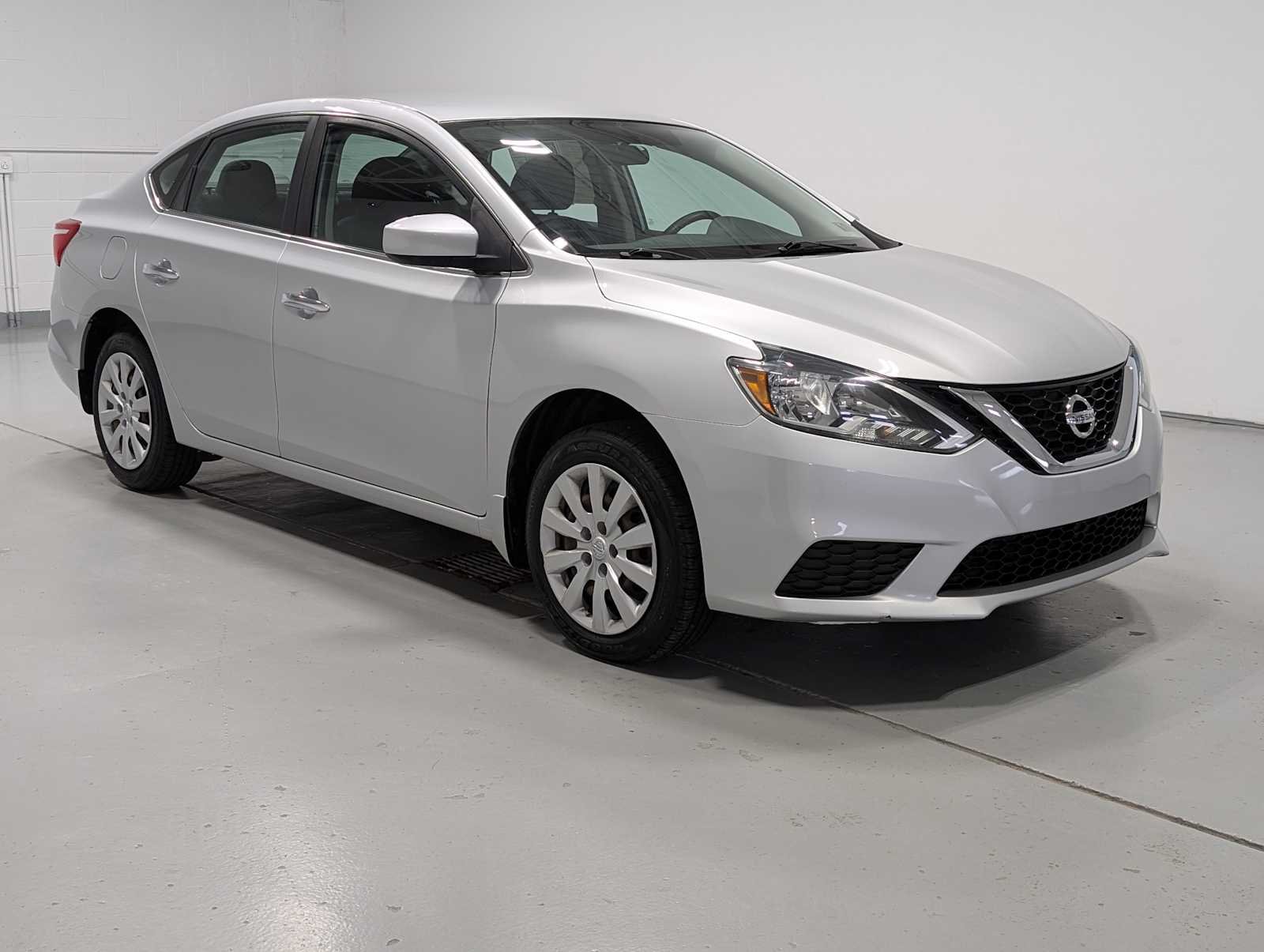 Used 2017 Brilliant Silver Nissan S image 6