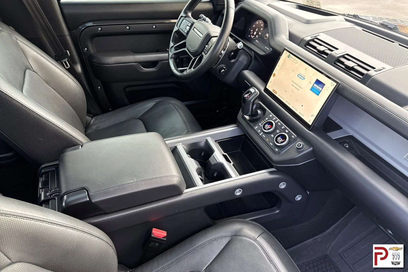 Used 2025 Gray Land Rover V8 image 19