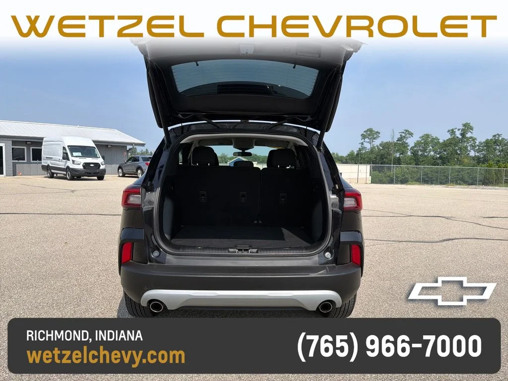 Used 2023 Black Ford Active image 7
