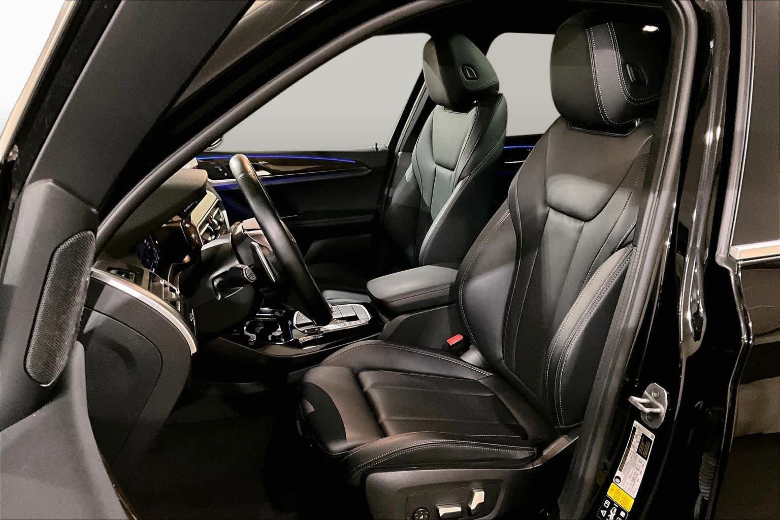 Used 2022 Black Sapphire Metallic BMW xDrive30i image 8