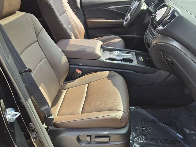 Used 2025  Honda EX-L image 17