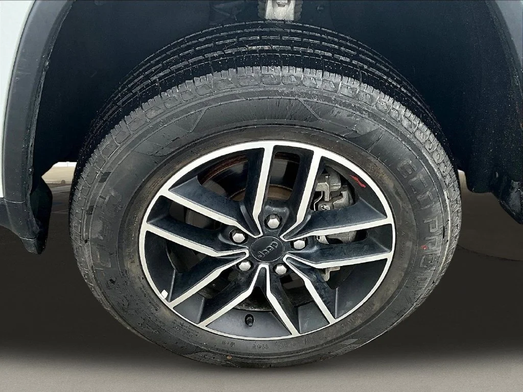 Used 2020 White Jeep Trailhawk image 37