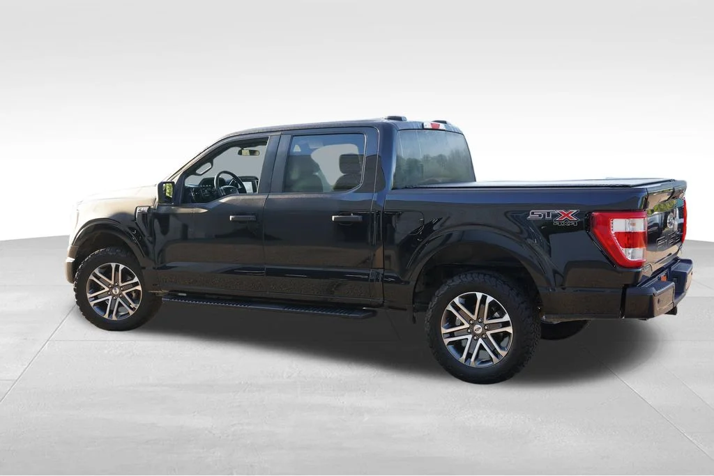 Certified Used 2022 Agate Black Metallic Ford XL image 8