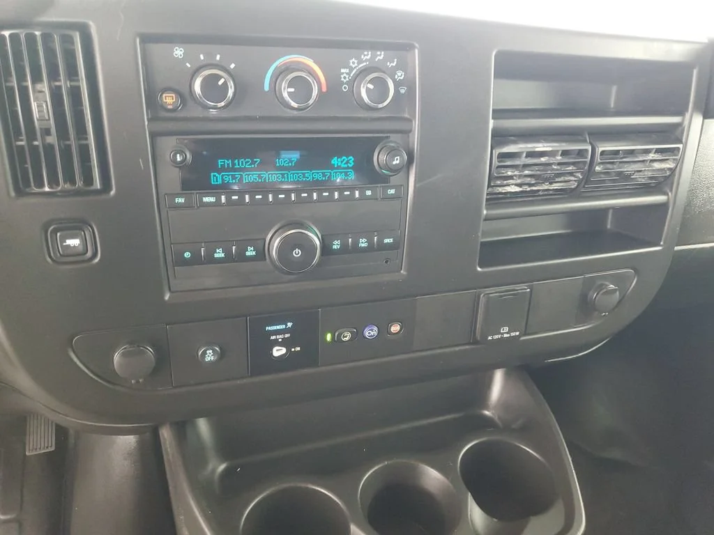 Used 2023 Summit White Chevrolet 1LS image 19